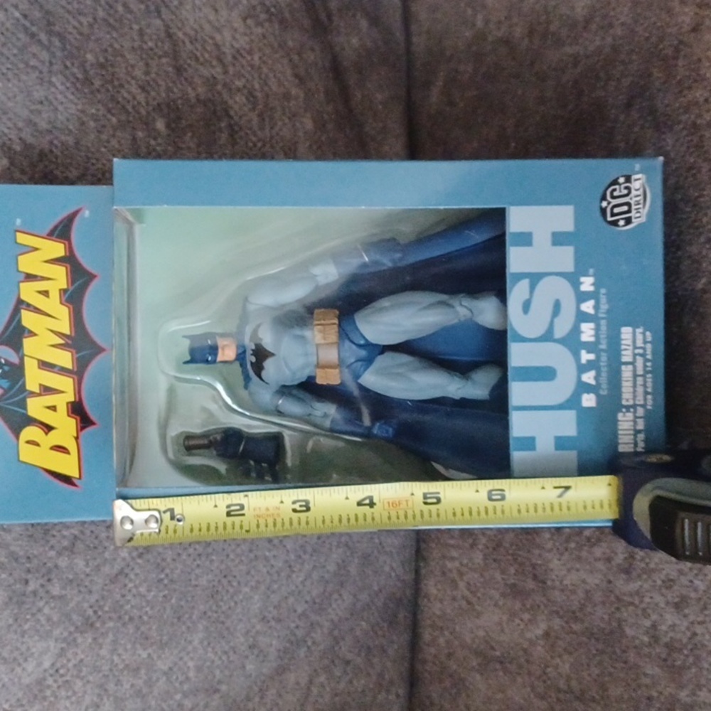 DC Batman Figure - Picture 5 of 5